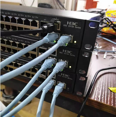 堆叠之实战,两台交换机一根堆叠线如何做堆叠?