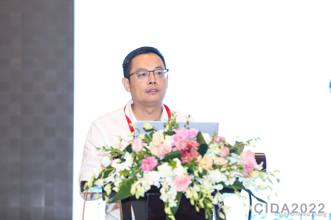 图为：数据宝董事长汤寒林