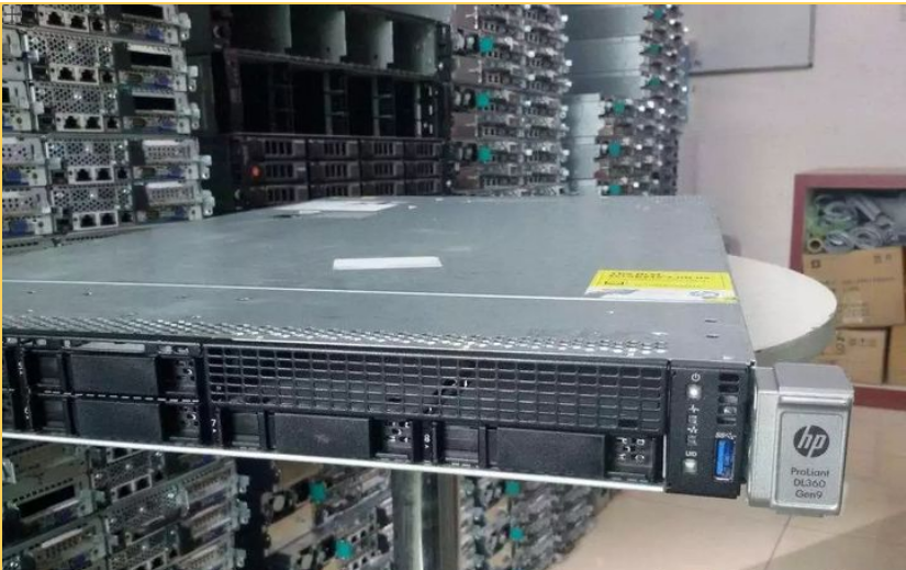 服务器租用一个月多少钱 watermark,type_ZHJvaWRzYW5zZmFsbGJhY2s,shadow_50,text_Q1NETiBA5YW75py65aSn5oi3,size_20,color_FFFFFF,t_70,g_se,x_16