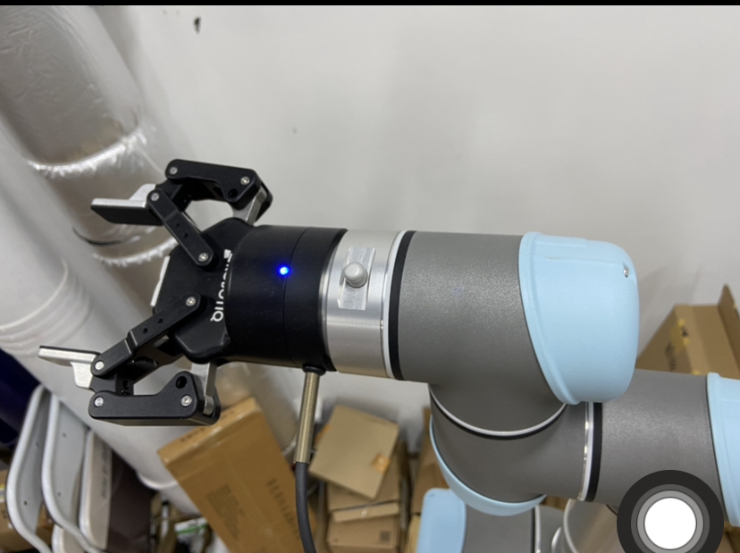 给机械臂安装robotiq_2f_85夹爪，夹爪抖动，夹不起来东西_