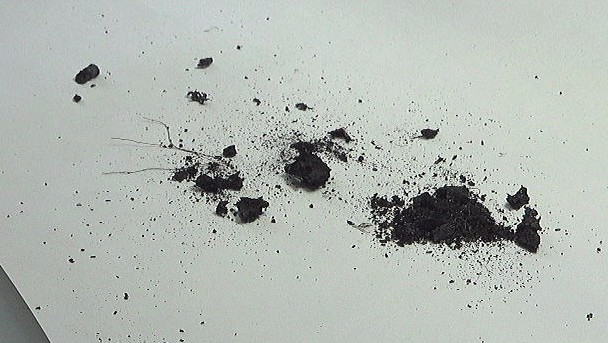 4 燃烧后的灰烬