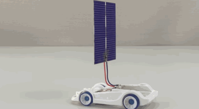 ▲ Figure 1.1.3 Photovoltaic car model