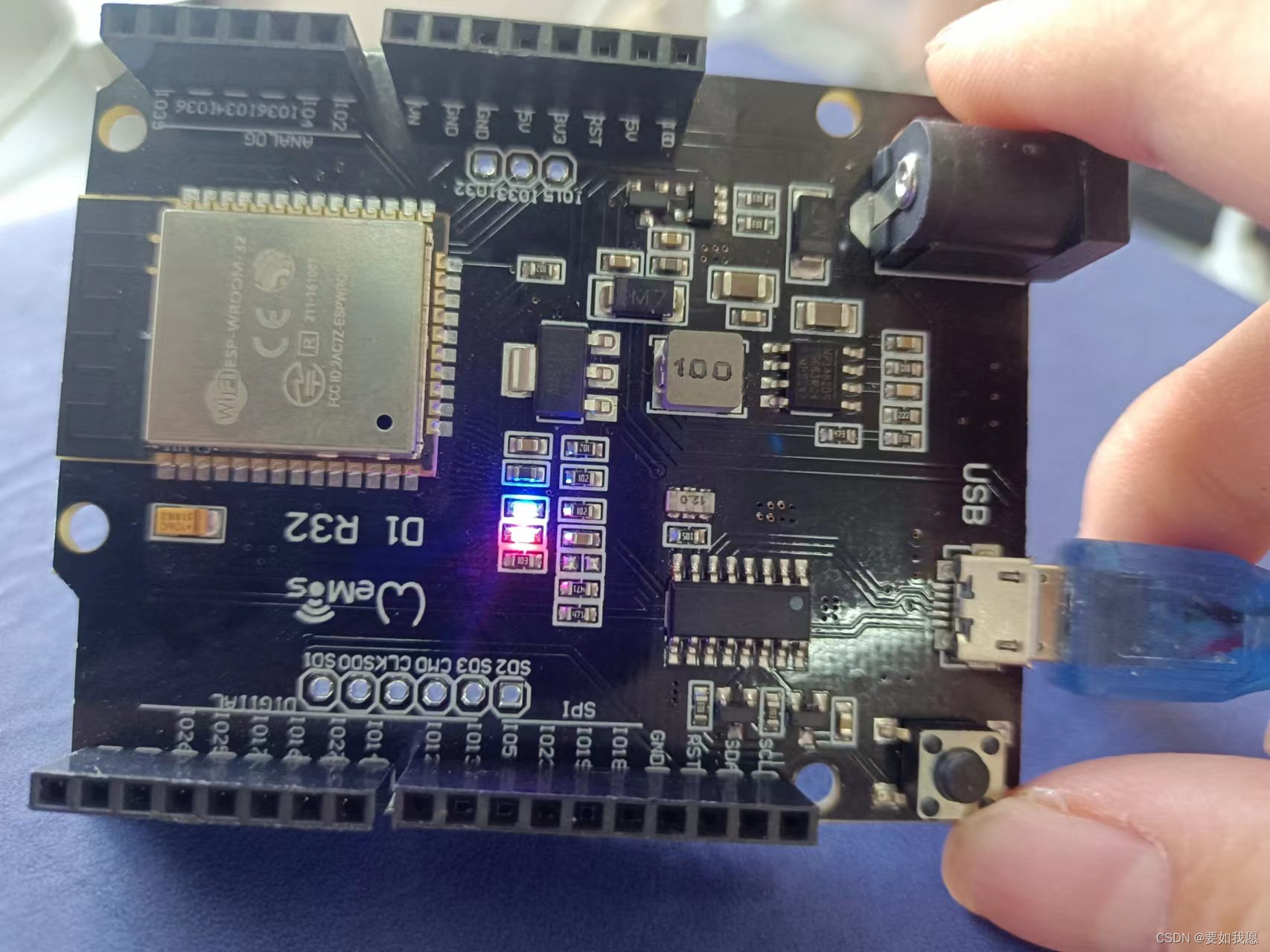 1 Wemos D1 R32 ESP32开发板