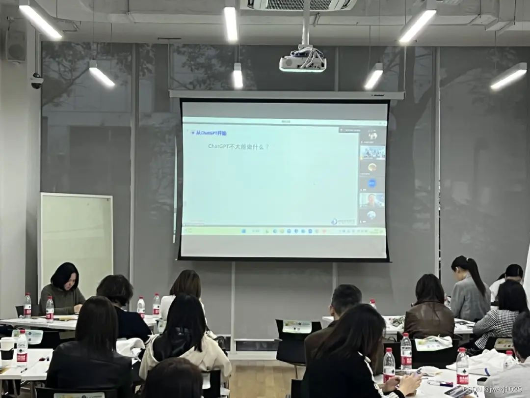 2023年3月11日，深蓝君与AI得贤招聘官联合举办的“招聘数智化高管研讨会”在上海成功举办。