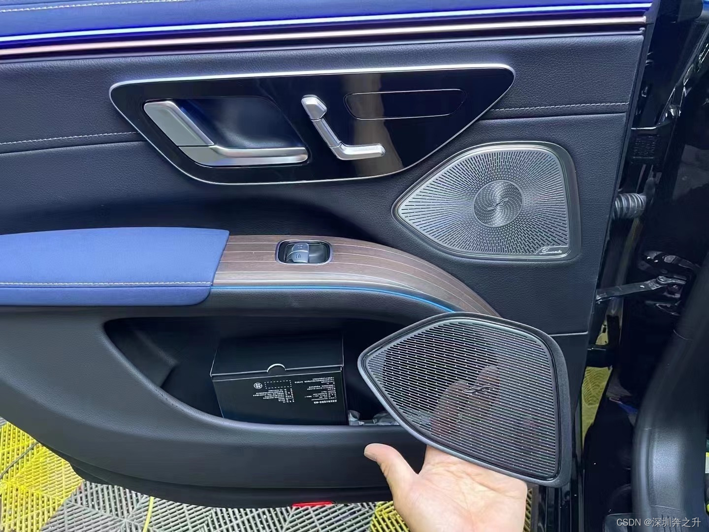 此外,小柏林音响系统还支持多种音频输入方式,包括蓝牙,usb和aux接口