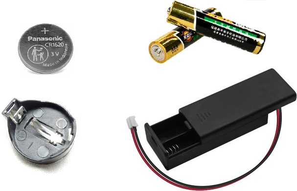 ▲ 图2.1.2 两种电池及其电池座（仓） 左：3V锂电池；右：1.5V七号电池