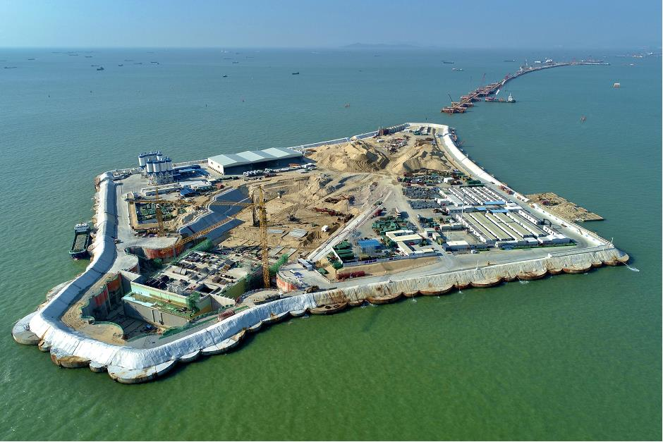 核心战略通道,包括伶仃洋大桥 ,中山大桥,海底沉管隧道以及西人工岛