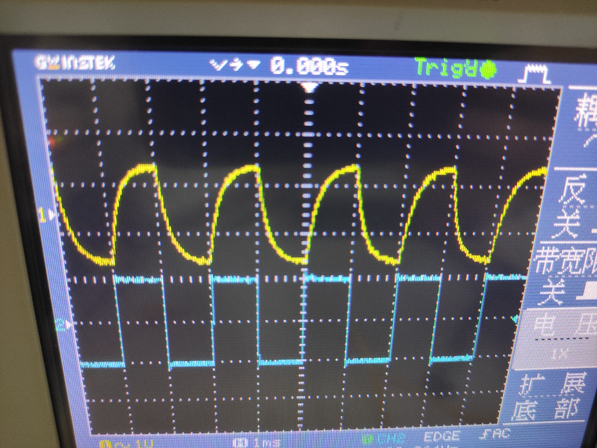 图(6)示波器显示过阻尼冲激响应实验的操作分以下几步来进行:① 调整