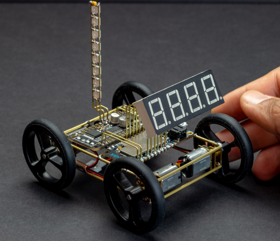 ▲ 图16 XENYAN 微型小车