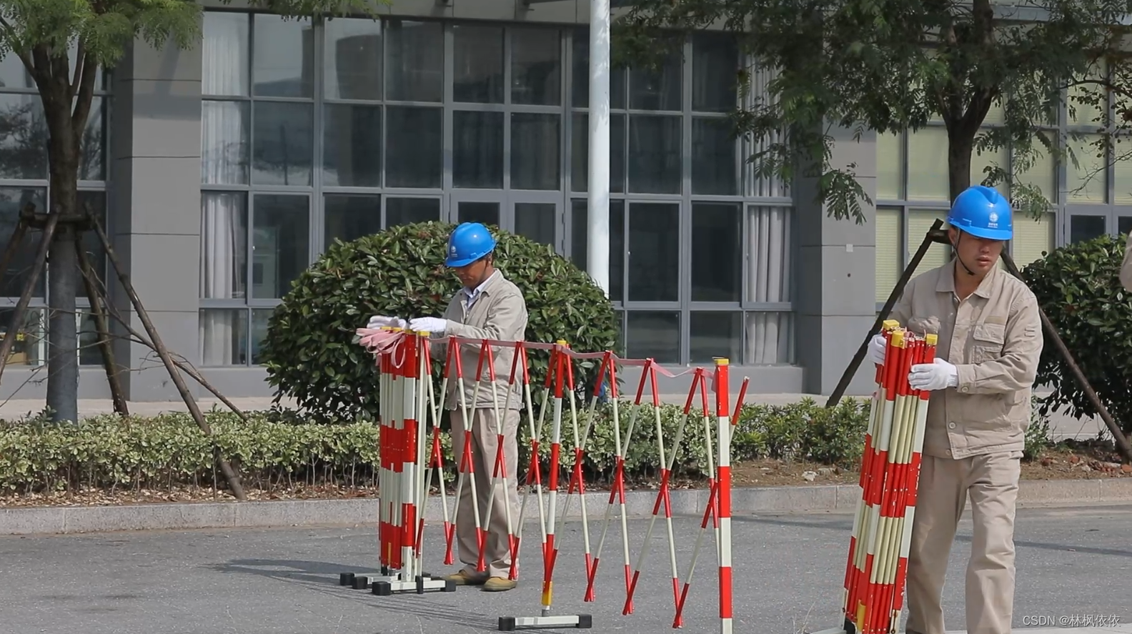 带电接10kV空载电缆线路与架空线路连接引线（绝缘手套作业法）