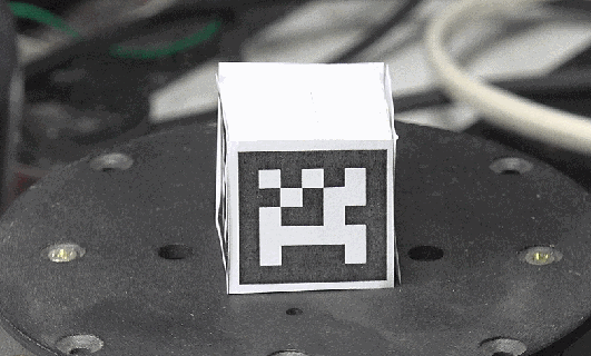 ▲ 图1.1.8 拍摄旋转之后的Apriltag定位