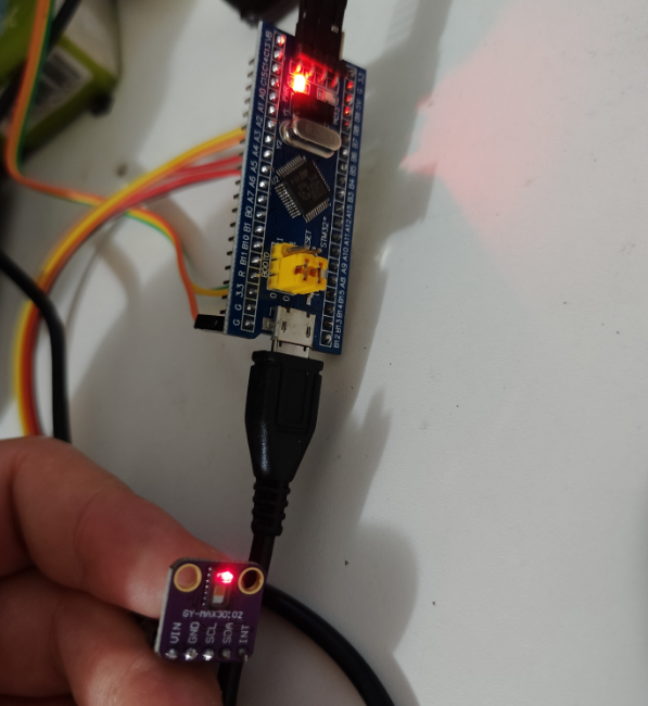 【TB作品】STM32单片机读取MAX30102心率传感器，血氧传感器，稳定数值输出，stm32f103c8t6