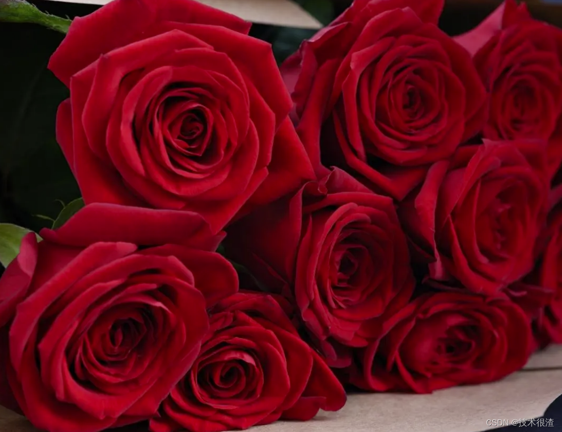 情人节买花送女友老婆鲜花的男生也比较多,有的买1朵玫瑰,有的土豪买
