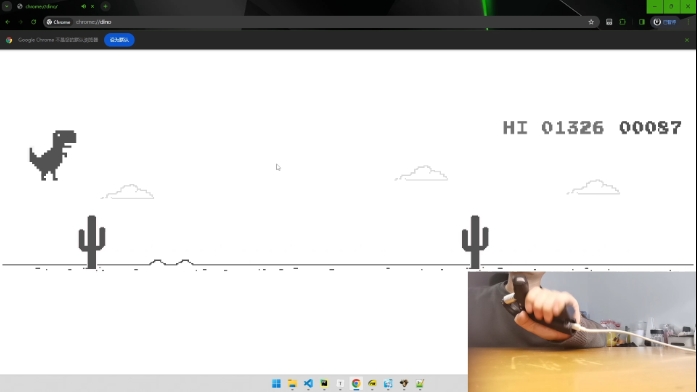 用握力器玩谷歌小恐龙游戏