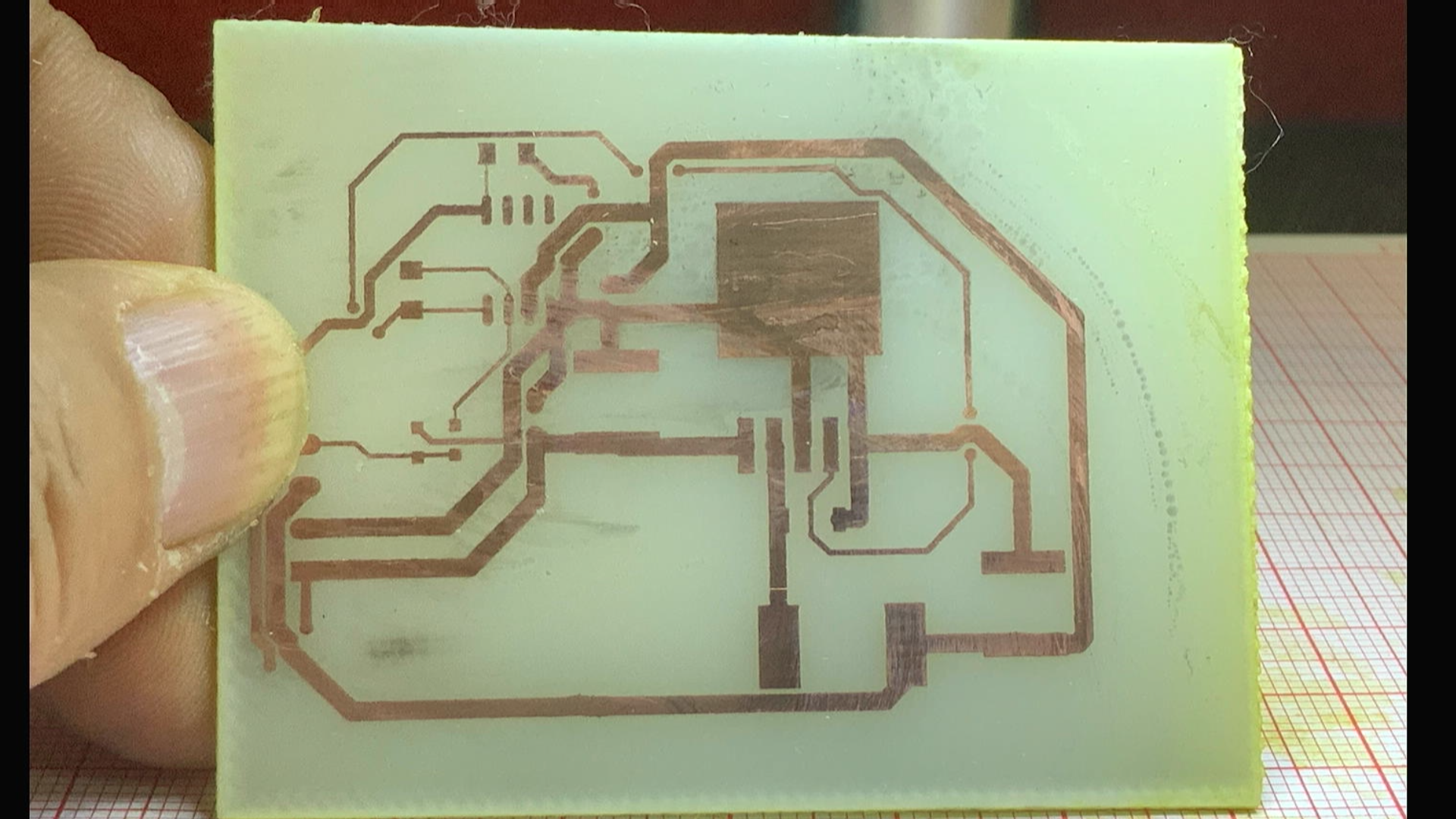 将lm2596-5改造成可调输出电压