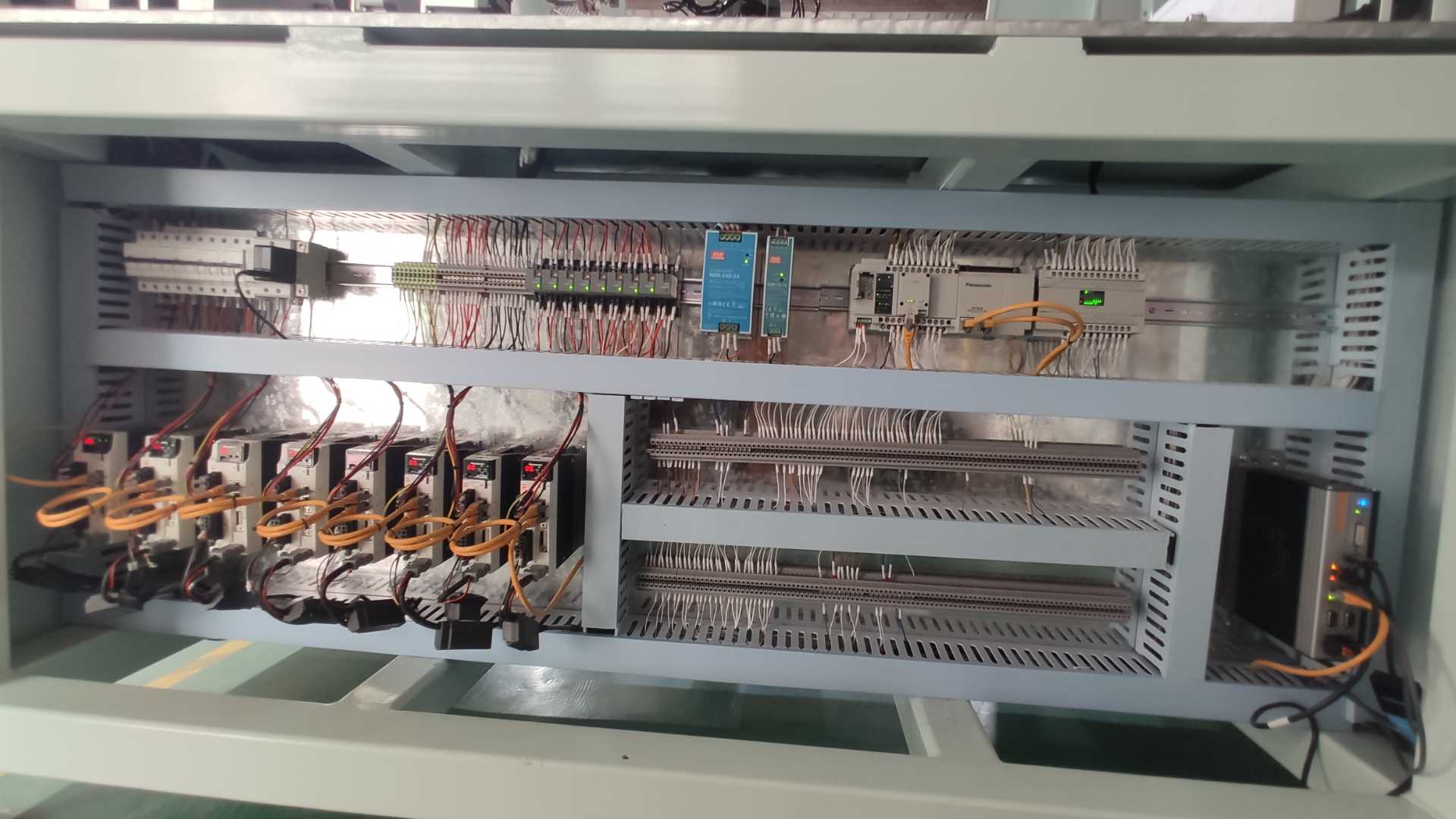 请添加图片描述