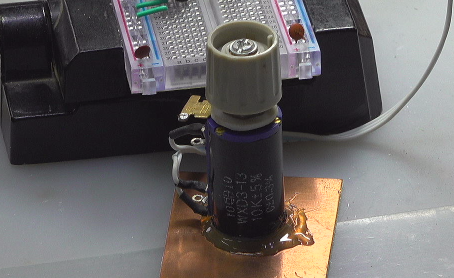 ▲ 图1.1.3 W1对应的多圈精密电阻