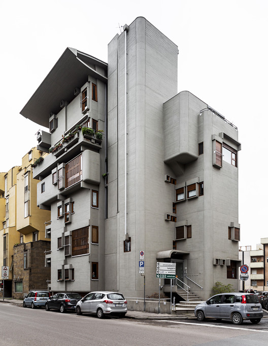 Edificio Residencial, Leonardo Savioli y Danilo Santi (1964-1967, Florencia, Italia). Image © Stefano Perego