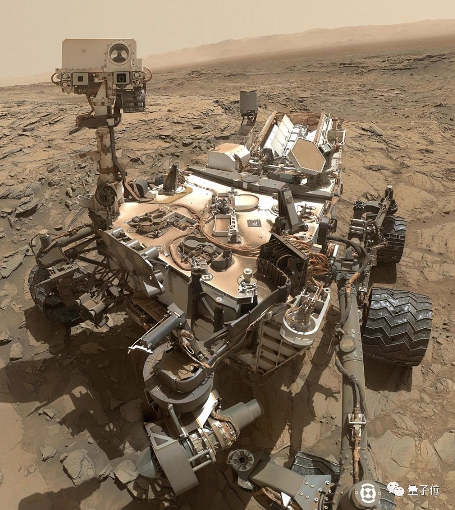 美国宇航局(nasa)洞察号探测器着陆火星的同时,它的前辈好奇号也