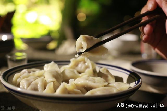 食新,老话说,"小暑吃黍,大暑吃谷.