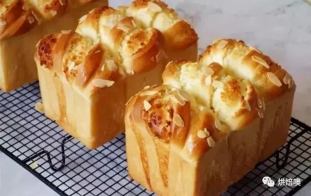 吐司面包做法教程 04d8221fb20dac1f1d8e024bf966c63a.png