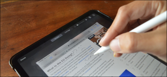 Taking and annotating a screenshot with Apple Pencil on iPad Pro