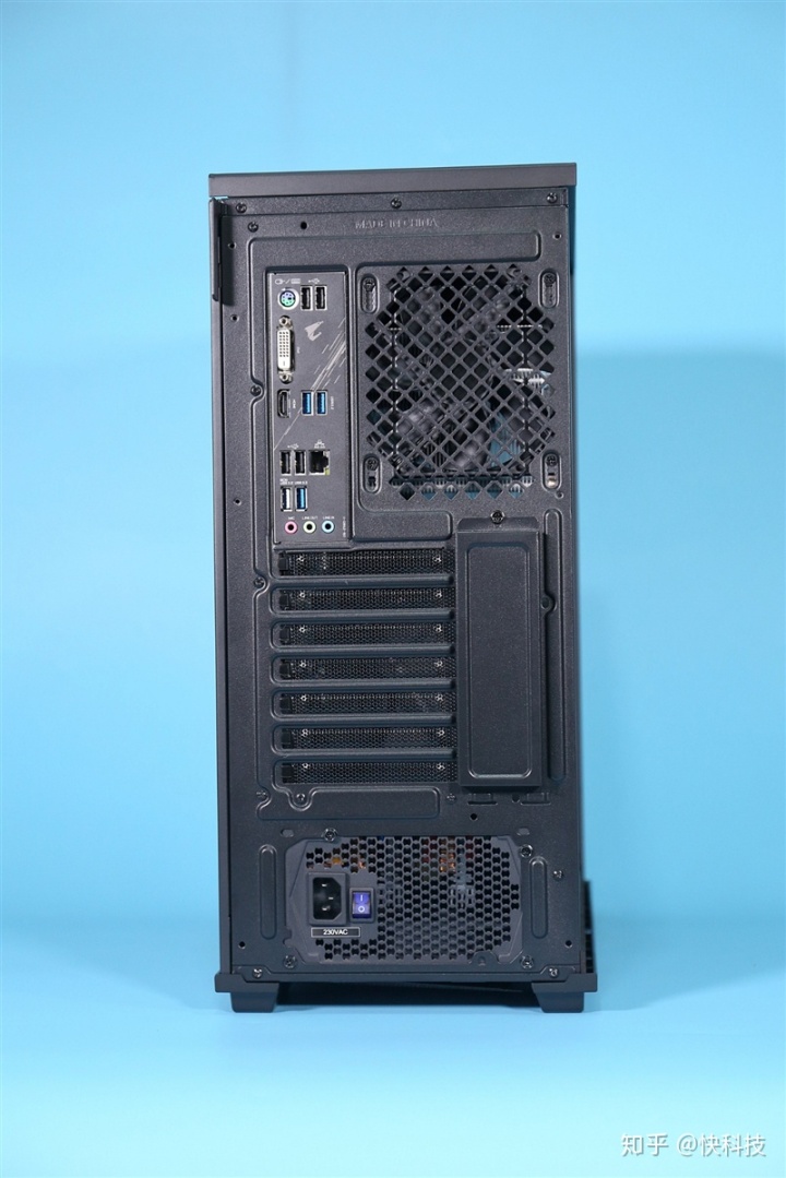 i71165g7处理器显卡集成在里面吗 0a99bc971af1678d8033acd6314a29e8.png