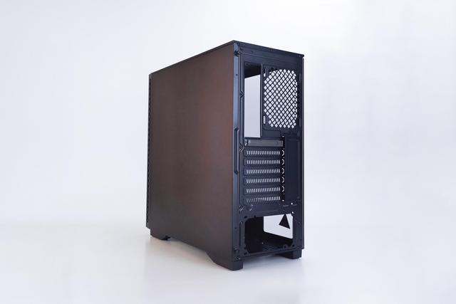 8880e7v2配什么主板黑机箱配白主板九州风神玄冰50与堡垒240装机show