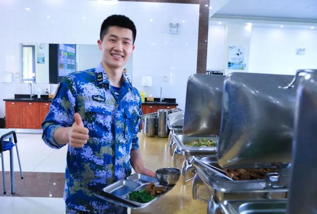 监制:王宏博编辑:高泽明图文:茆琳 董存金主管:海军政治工作部主办