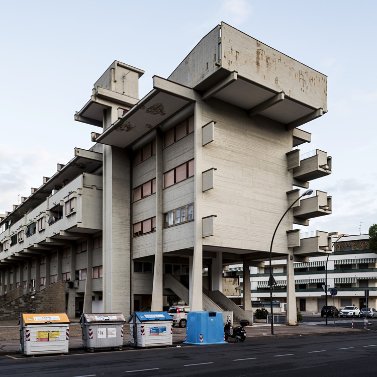 Edificio residencial, Leonardo Saviol (1962-1970, Florencia, Italia). Image © Stefano Perego