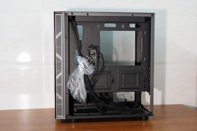 8880e7v2配什么主板matx主板配什么机箱好曜越tt启航者a3装机记