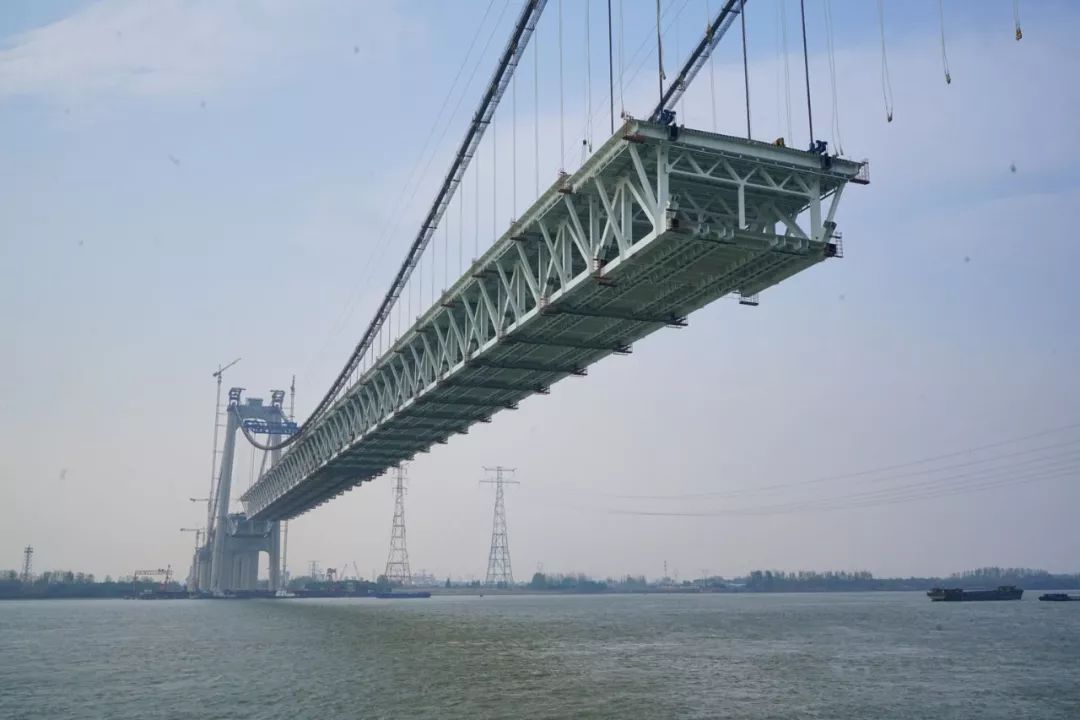 adroid中公里除时间真快镇江五峰山长江大桥中跨钢梁第二阶段架设完成