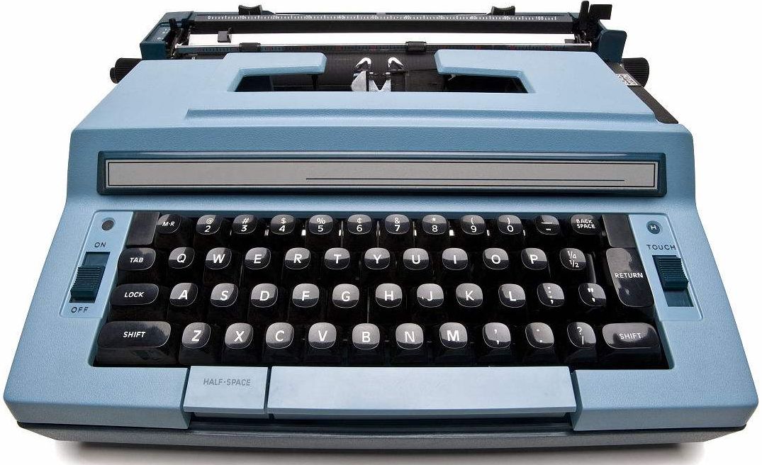 后来,在电动英文打字机上,人们增加了一个直接起"回车"作用的键.