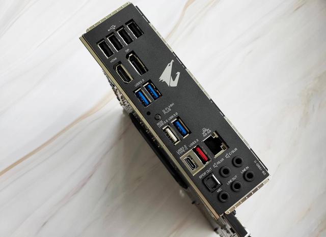 技嘉b365m小雕评测用料扎实供电稳定技嘉b550maoruspro小雕