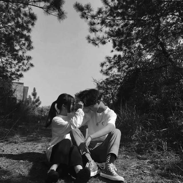 头像复古头像复古情侣头像身后有你黑暗都变得温柔