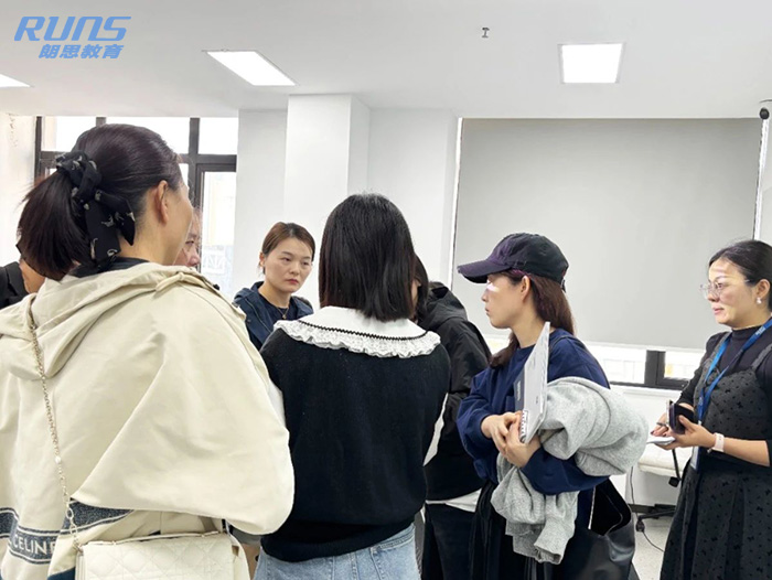 5 杭外剑高2025年招生宣讲会&全真入学模考圆满结束14.jpg