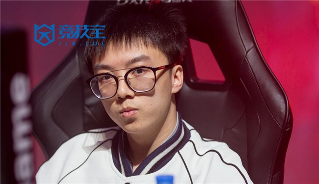 竞技宝dota2lgd也支撑不住了基地已换全员流浪地球