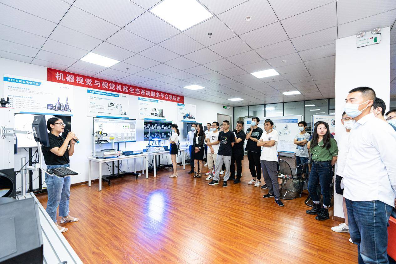 维视智造定义“工业机器视觉检测大脑”VisionBank AI 视觉软件发布会圆满召开_智能视觉软件发布-CSDN博客