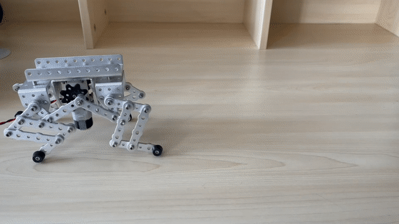 如何制作一个连杆组简易四足机器人