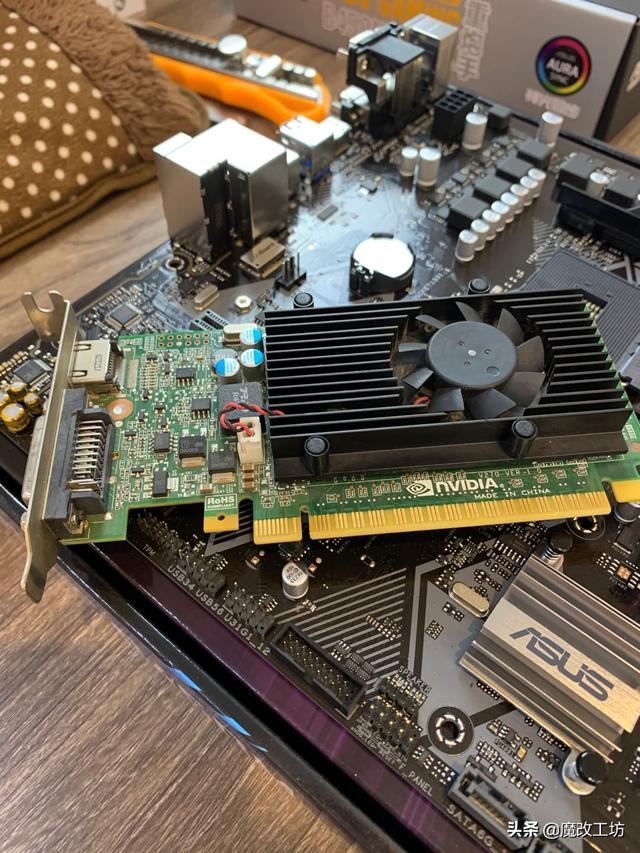 2接口长度增加20mm拯救命运?华硕大师b450主板仅499元.