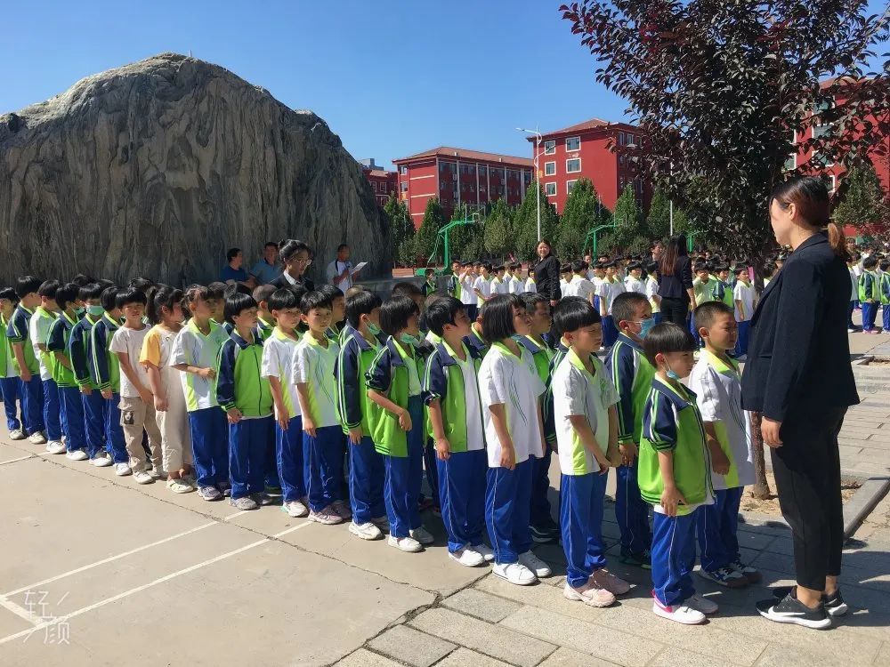 学校校车运营各项安全管理制度星原学校校车安全用心守护校车安全演练