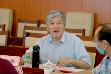 广东省教育厅高等教育处副主任科员杨永文发表讲话