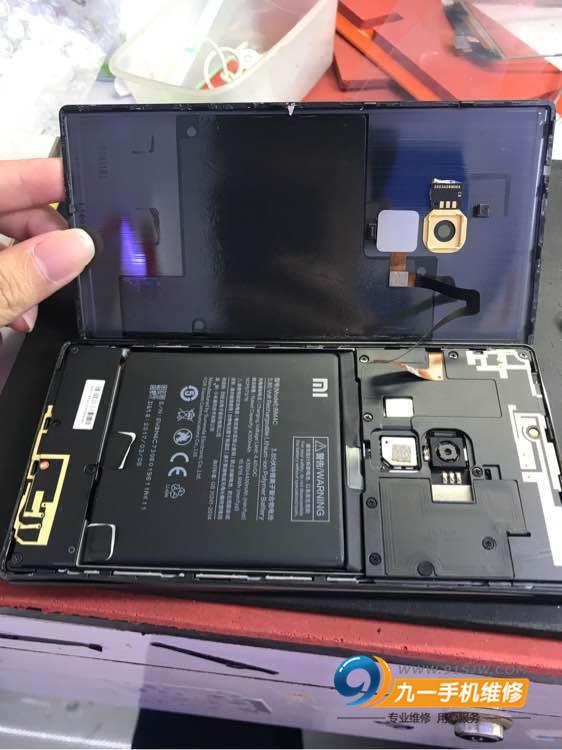 htc328d屏幕排线怎么换昆明小米手机维修之小米mix更换手机外屏幕详细