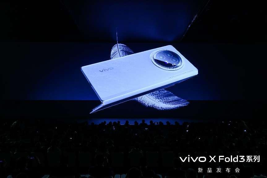 从雏鹰到雄鹰vivo张开折叠屏的羽翼