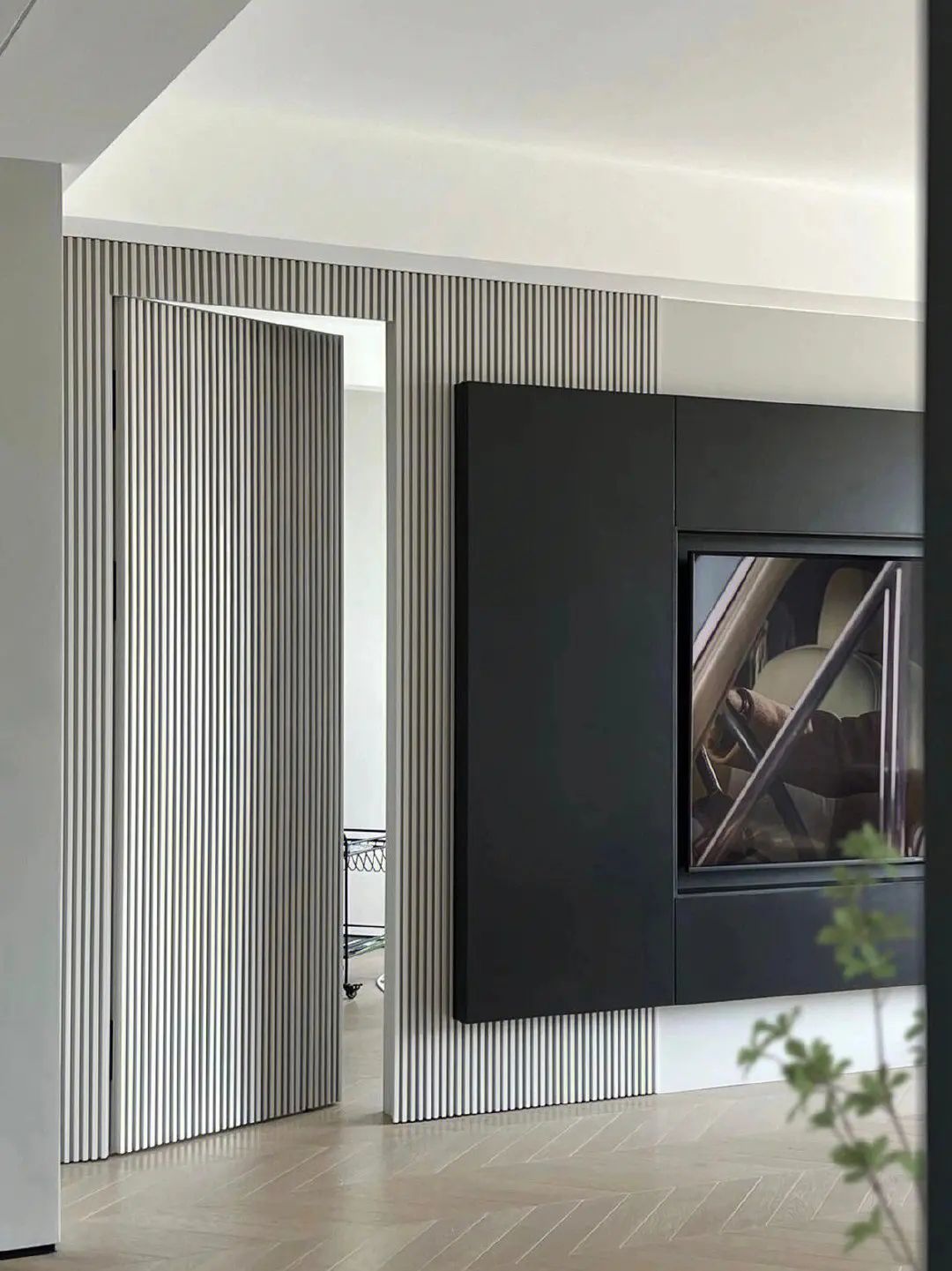 隐形门电视背景墙,让你的客厅更加美观大方—东易人家-csdn博客