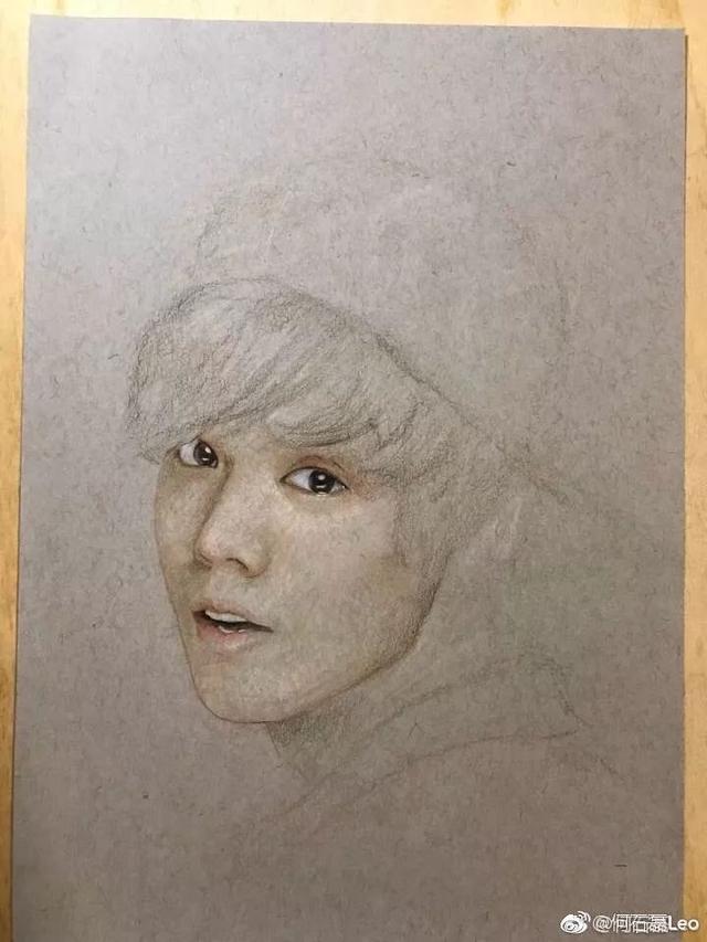 三菱880彩铅和uni的区别_冷灰素描纸与彩铅,色粉笔结合,一种复古味道