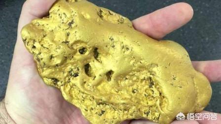 "狗头金是一种含杂质的自然金块,多来自于富含金质的流星陨落,黄金雨