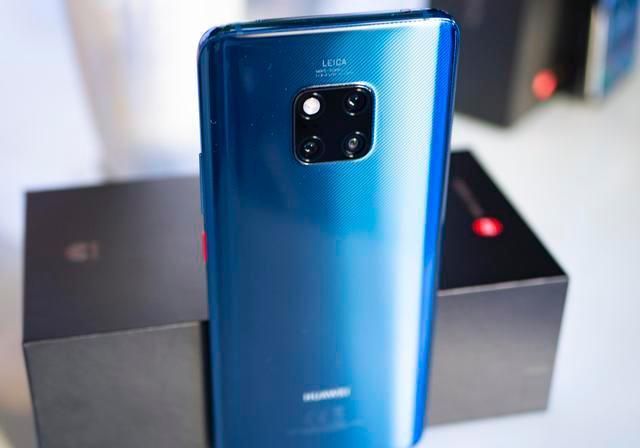 对比起来,今年发布的华为mate30就显