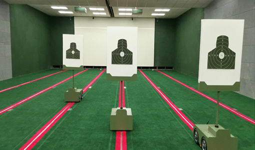 在过去,由于手动靶标无法精确控制子弹的落点,射击训练中经常会发生