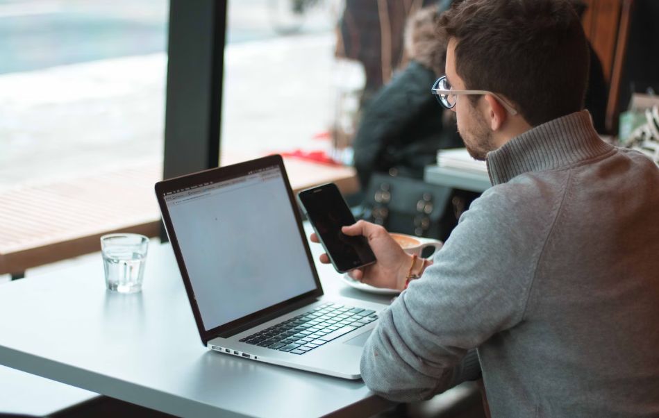 电脑操作系统飞速发展对用户体验影响深远